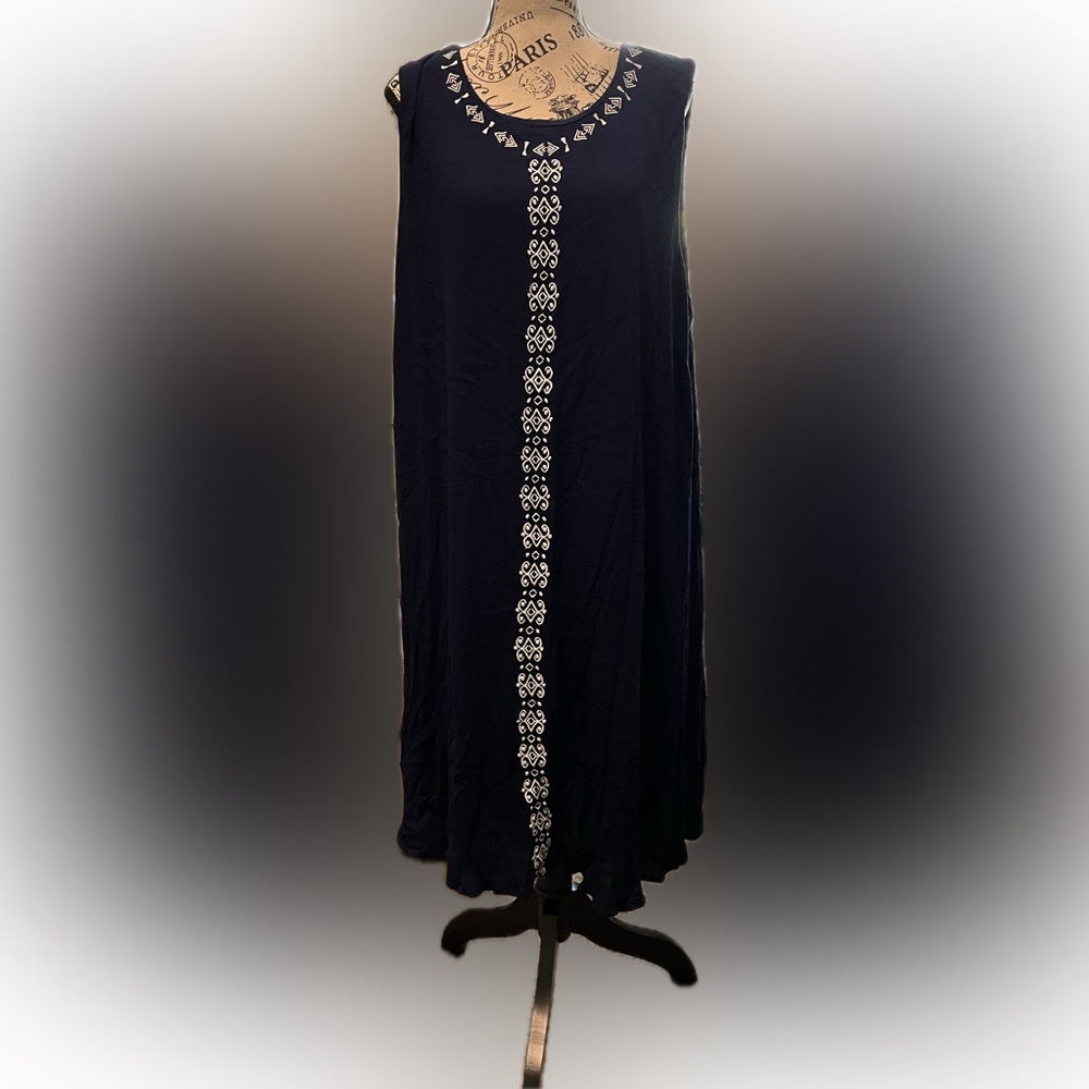 2X Dept 22 Embroidered Dress
